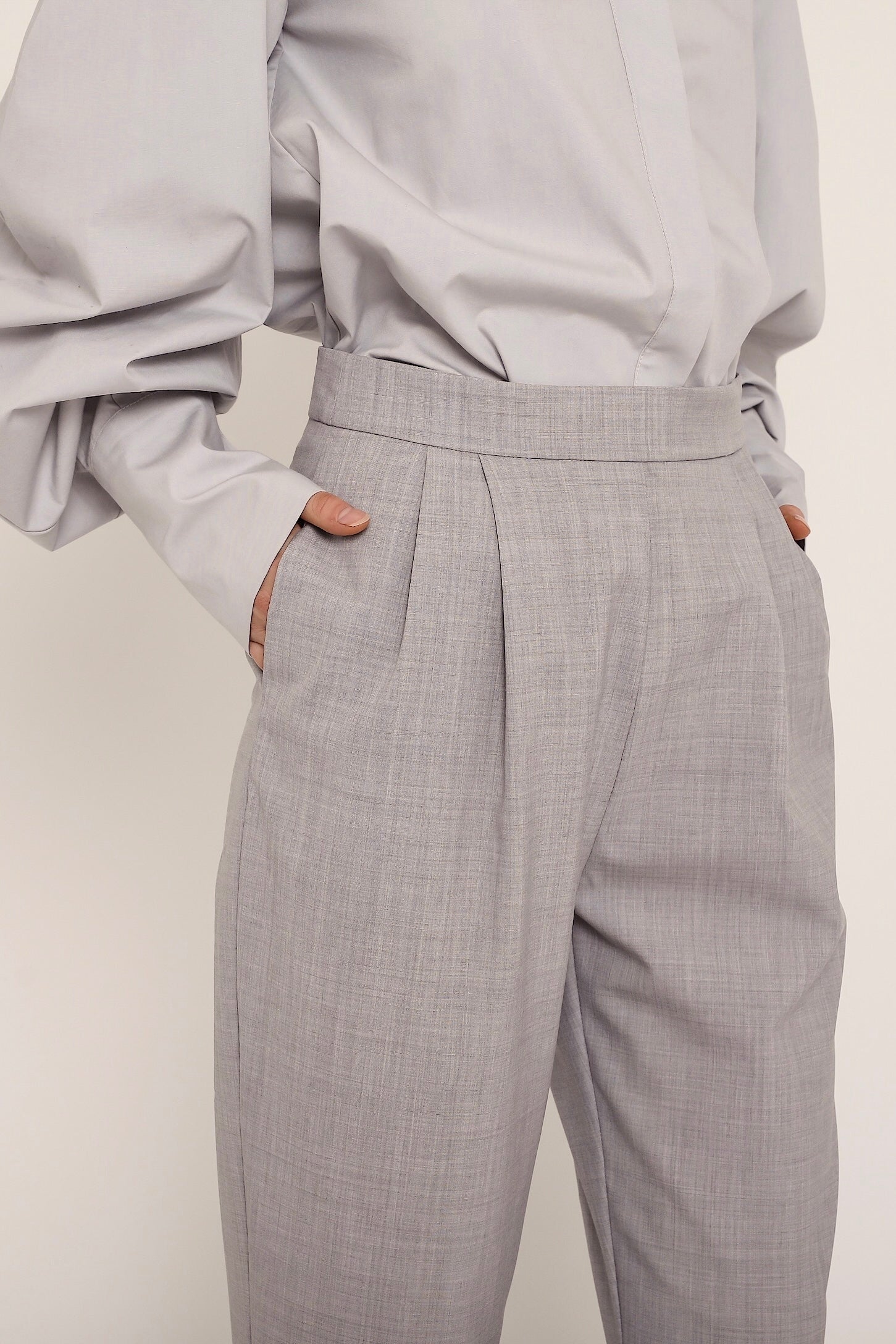 High waisted pleated pant